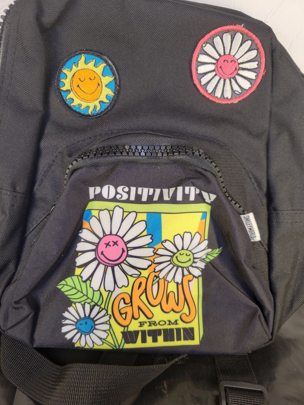 Smiley World "Positivity Grows From Within" Mini Back Pack - Picture 3 of 7